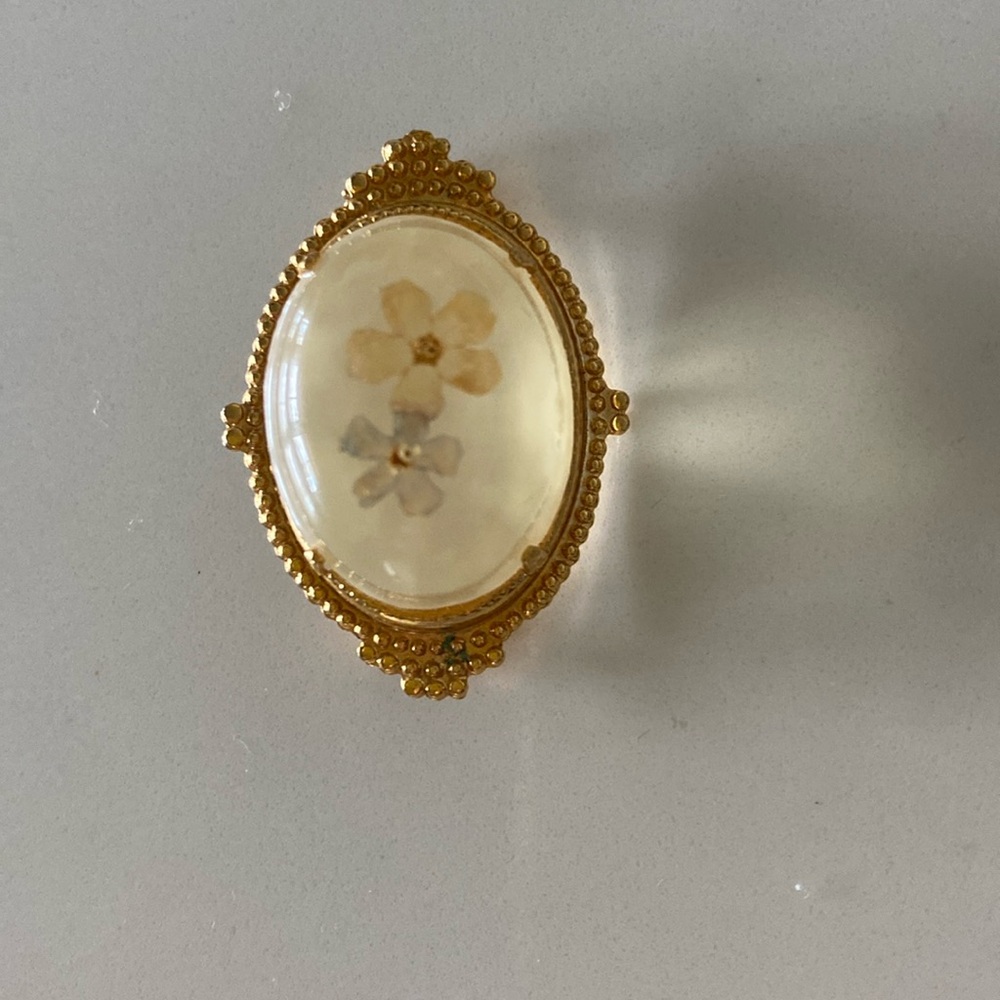 Vintage Bethel Flower Pin brooch